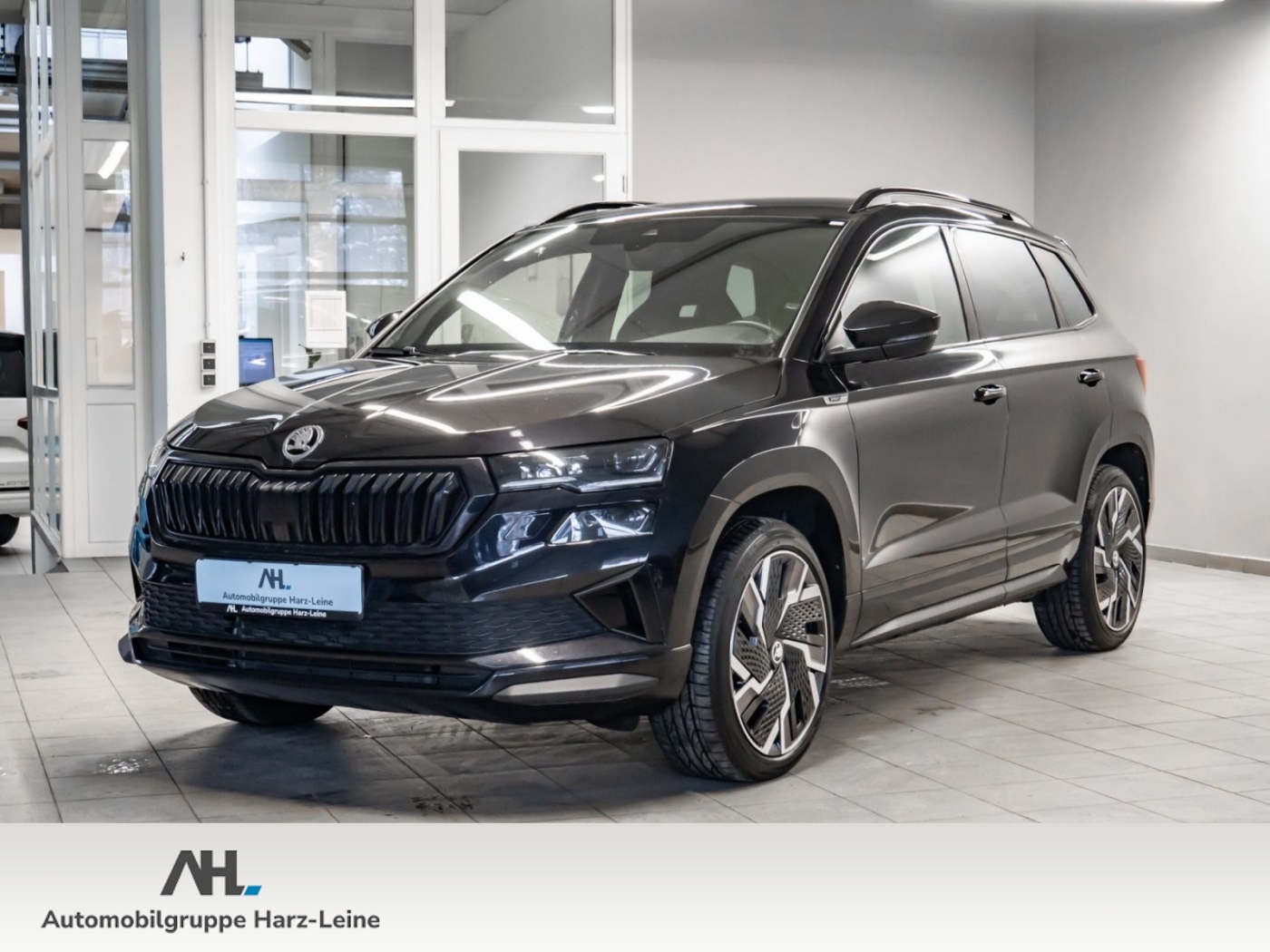 Karoq SPORTLINE TDI DSG 4x4+ALU 19+DCC+NAVI+LED-MATRIX+SMART LINK+KLIMA