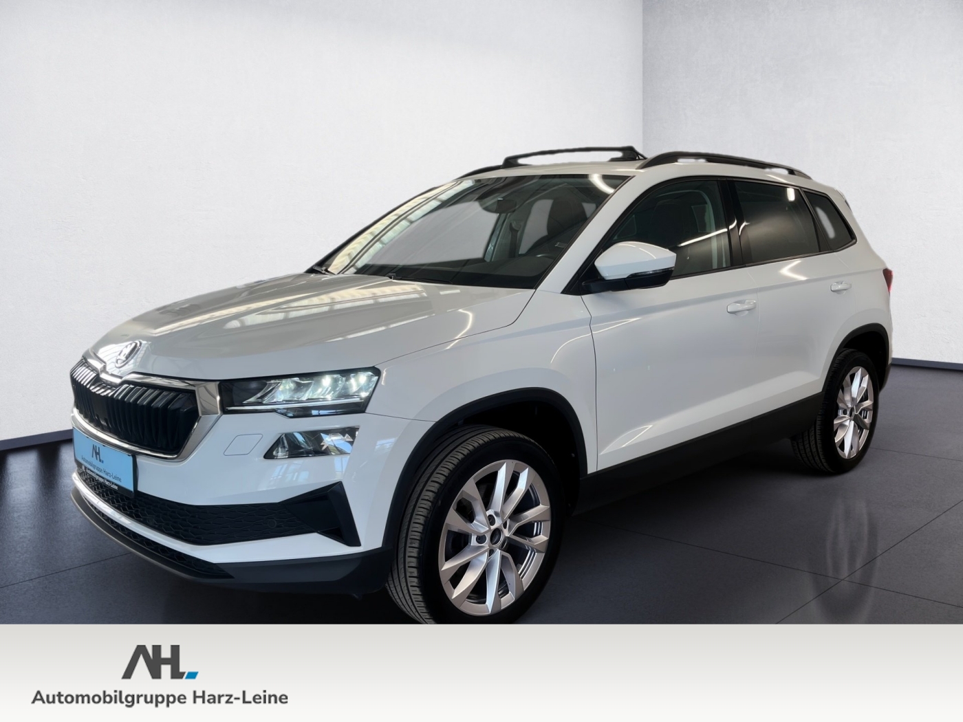 Karoq STYLE TDI DSG+AHK+ALU 18+RÜCKFAHRKAMERA+NAVI+STANDHEIZUNG+SMART LINK