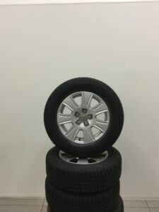 Winterkomplettradsatz Audi Q3 16Zoll Alu