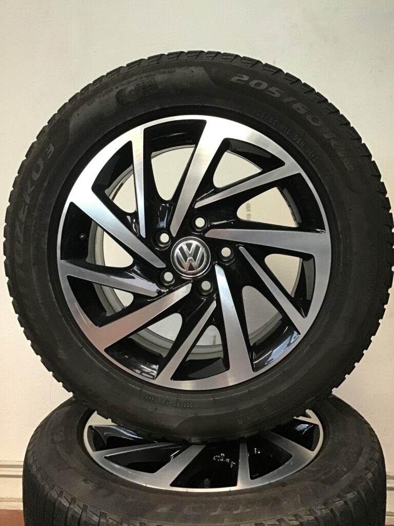 VW Touran Winterkomplettradsatz 16 Zoll Alu SEAL