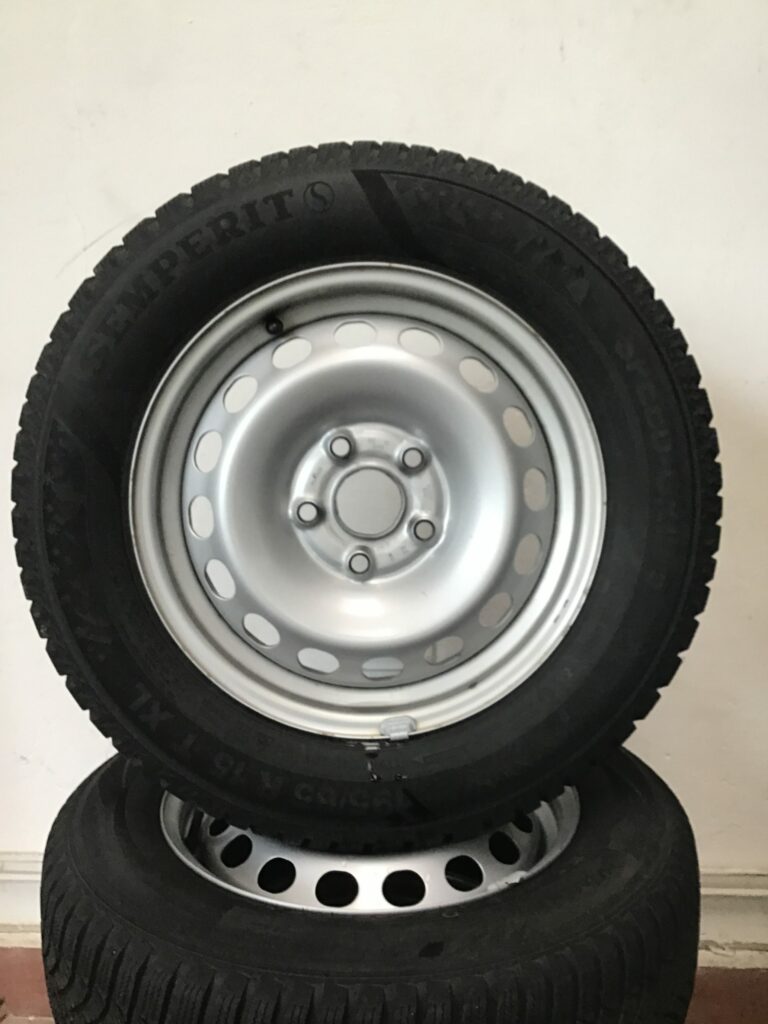 VW Caddy Winterkomplettradsatz 15 Zoll Stahl