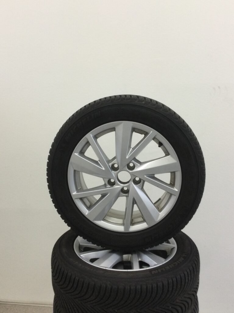 Winterkomplettradsatz Audi Q2 17Zoll Alu