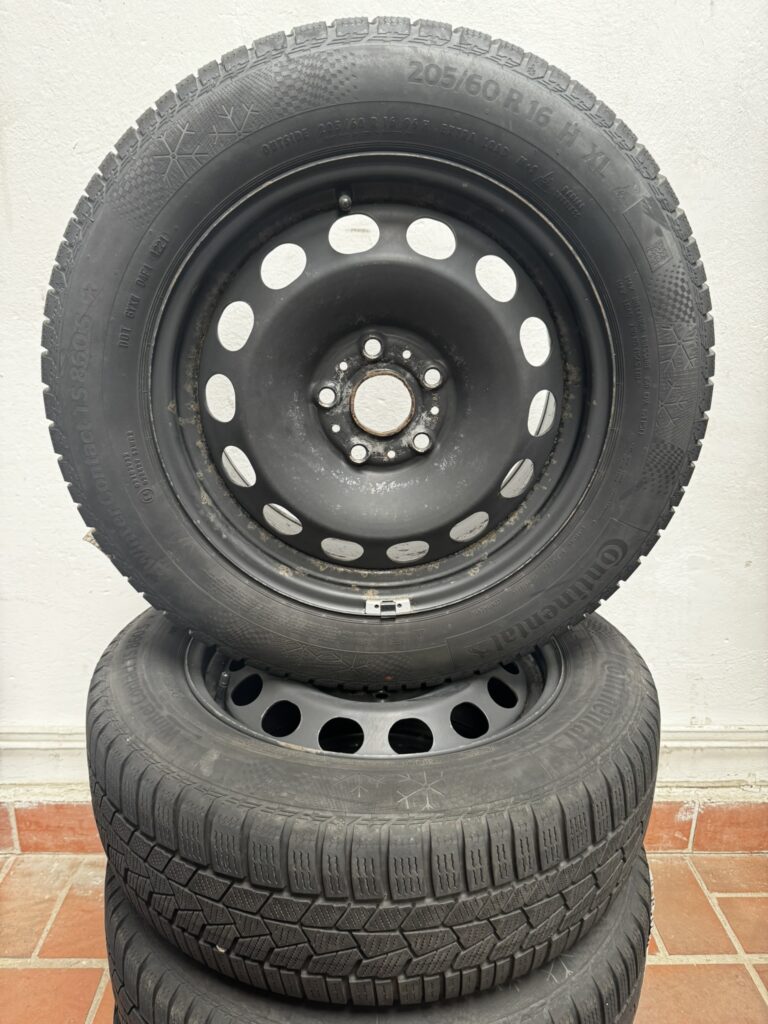 VW Golf/Skoda Octavia Winterkomplettradsatz 16 Zoll Stahl
