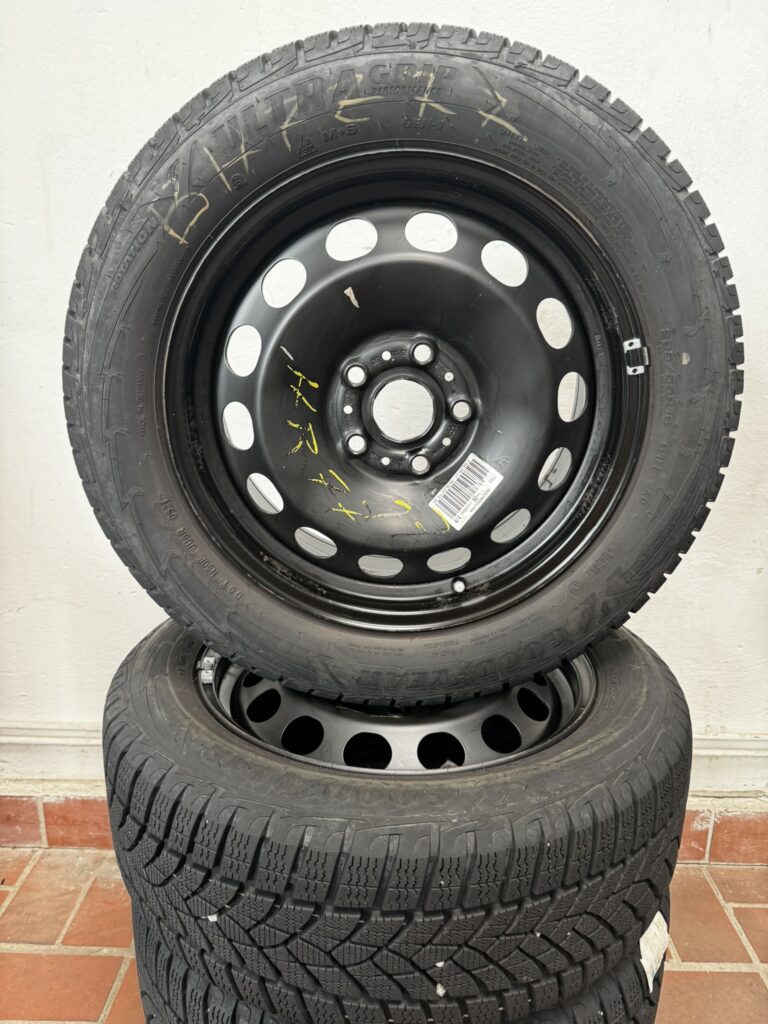 VW Golf Winterkomplettradsatz 16 Zoll Stahl