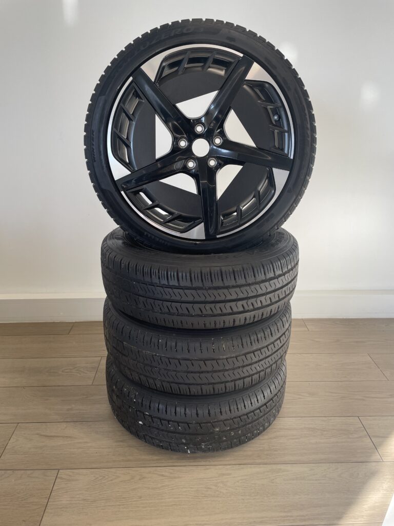 Cupra Born Winterkomplettradsatz 20Zoll