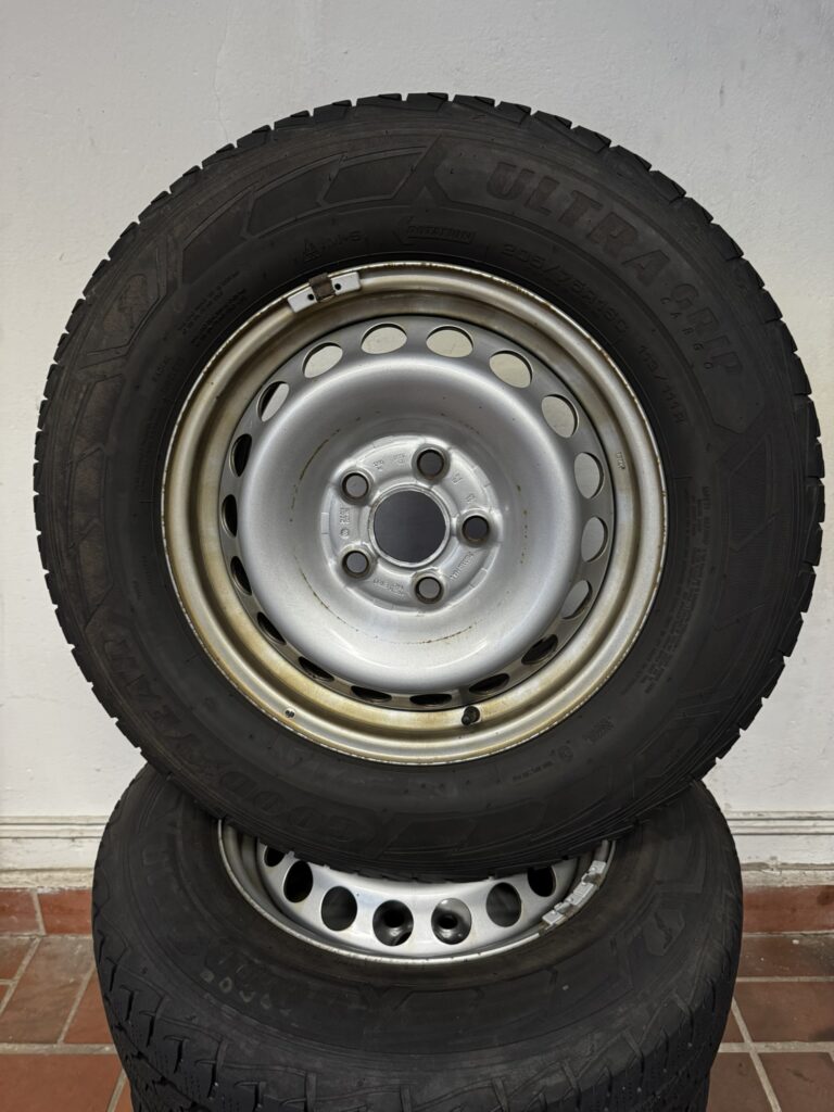 VW Crafter Winterkomplettradsatz 16 Zoll Stahl