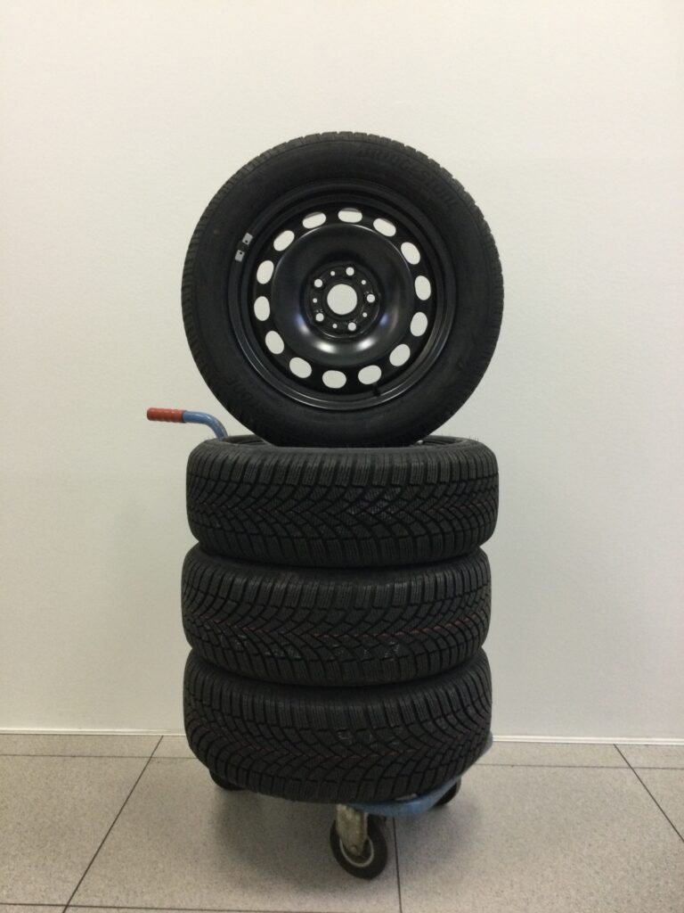 Winterkomplettradsatz VW GOLF8 16Zoll Stahl